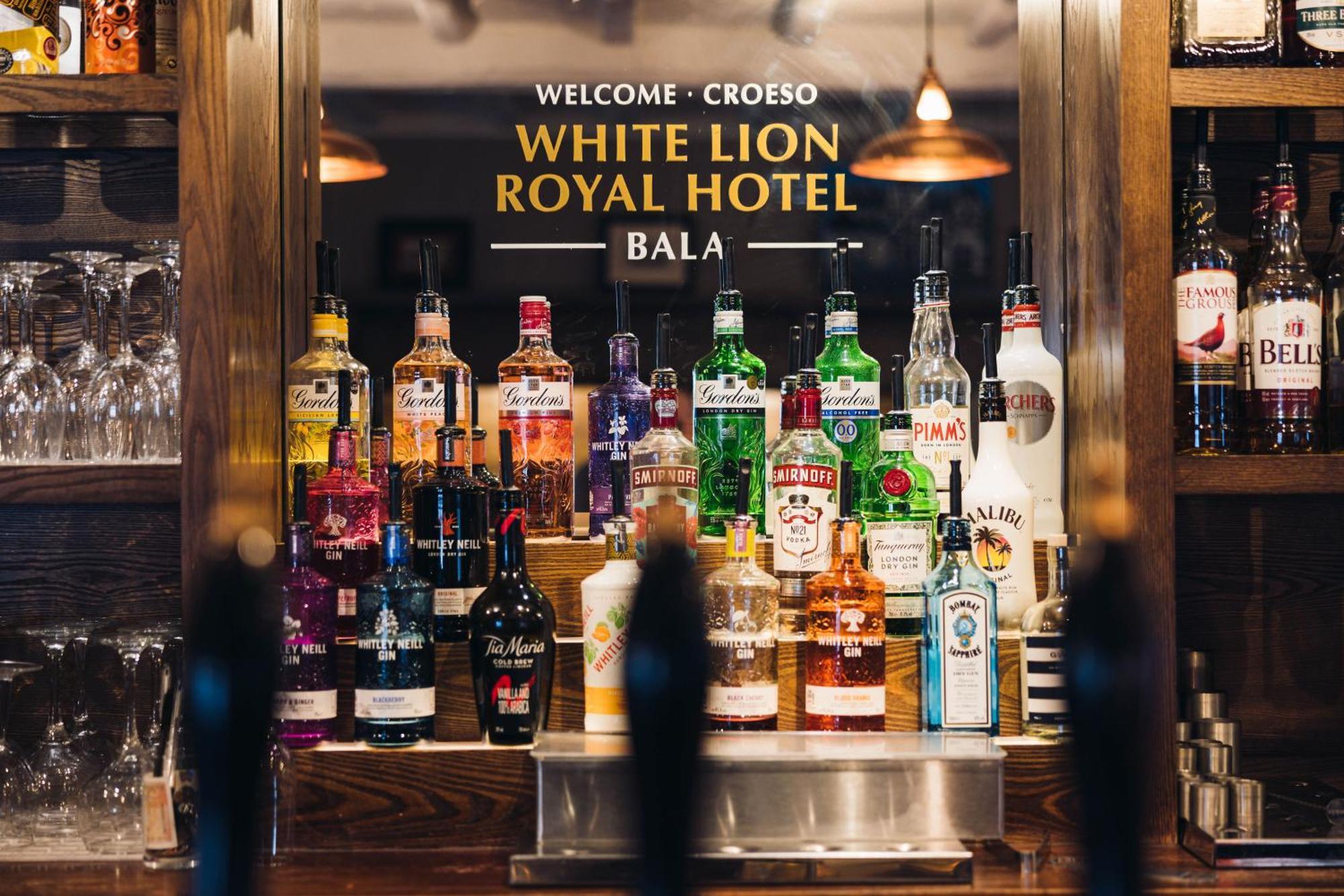 White Lion Royal Hotel Bala Eksteriør billede