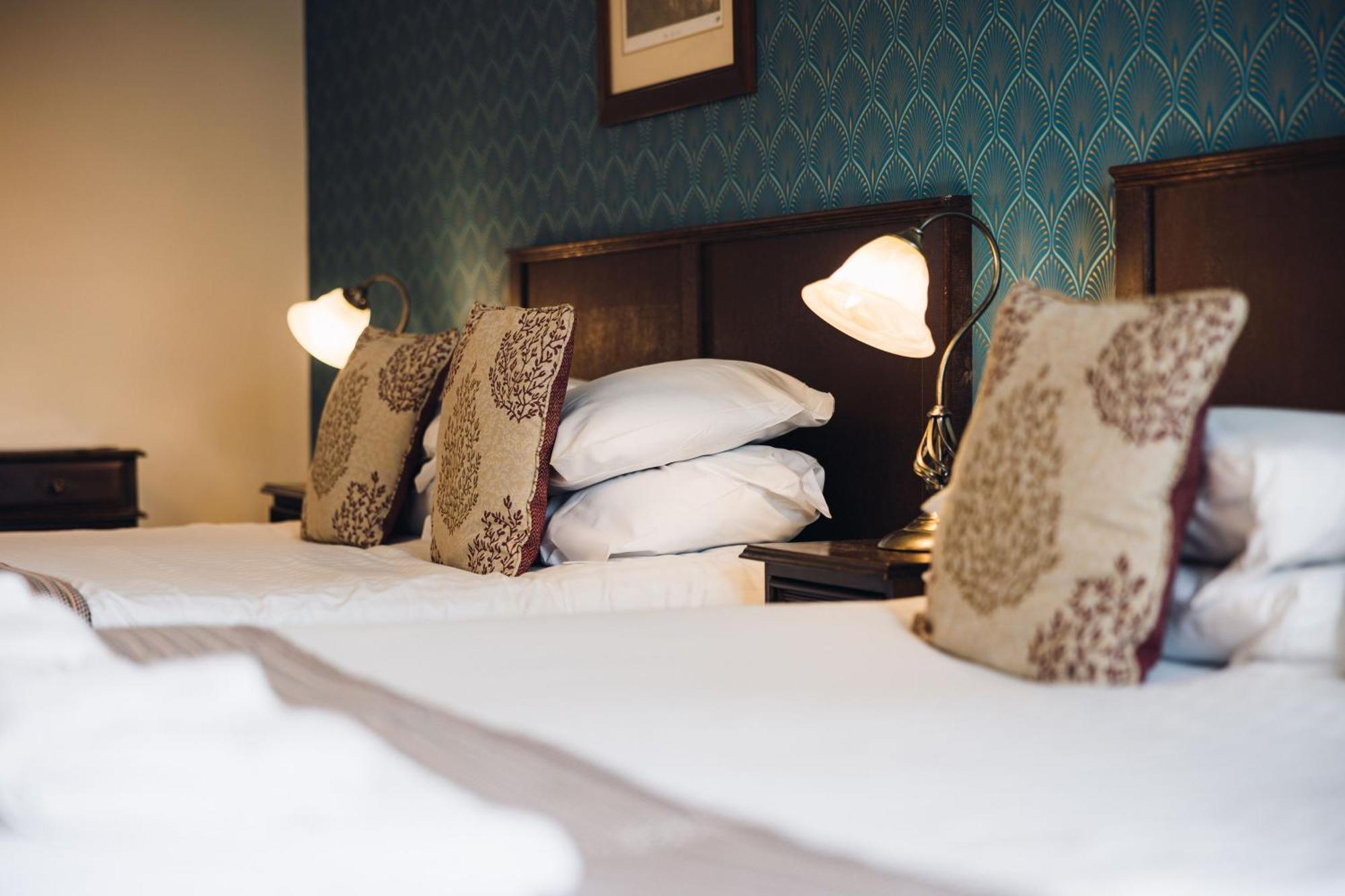 White Lion Royal Hotel Bala Eksteriør billede